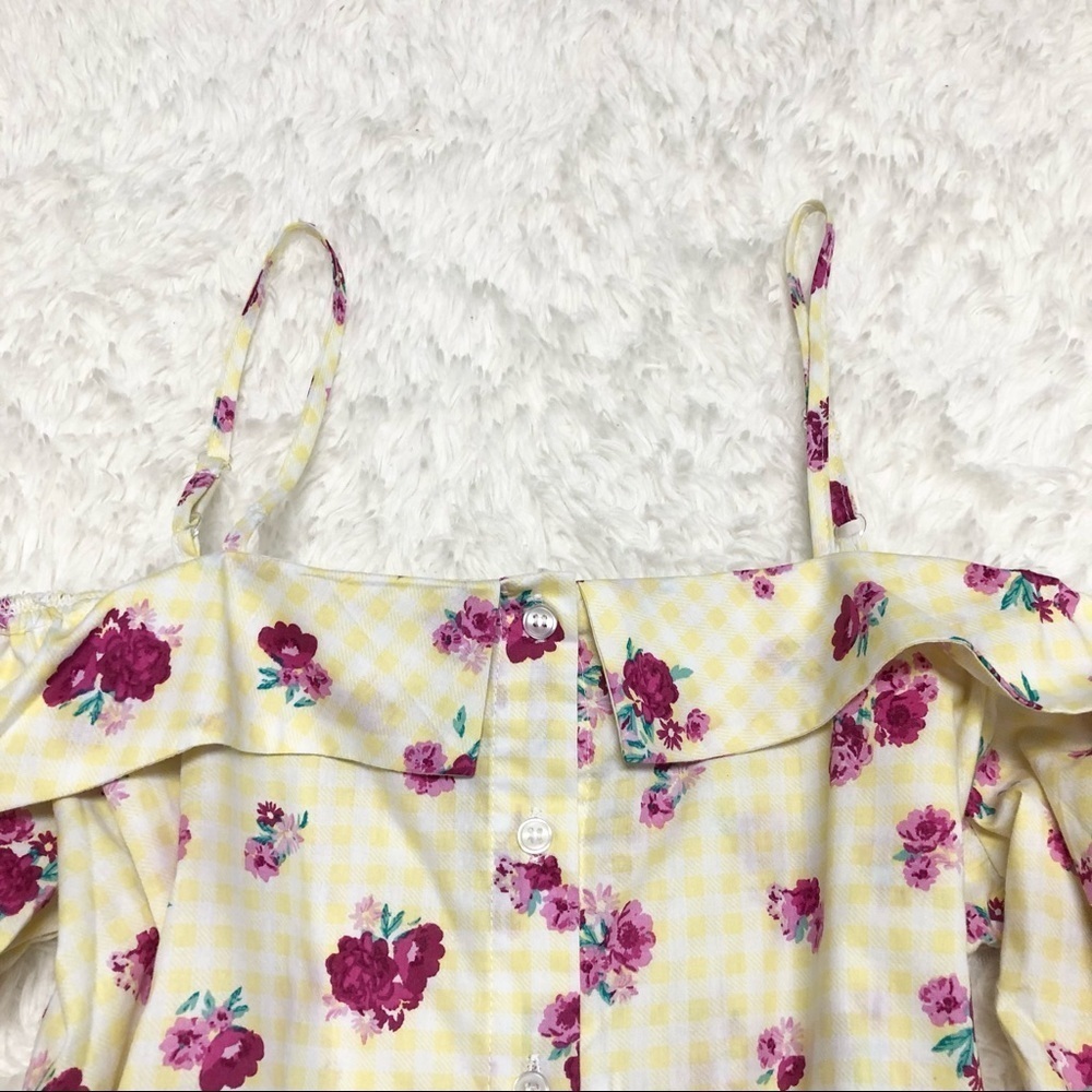 NWT No Comment Cold Shoulder Floral Top Sz M - Picture 7 of 11